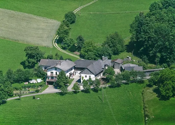 宝轮豪夫维拉酒店 *